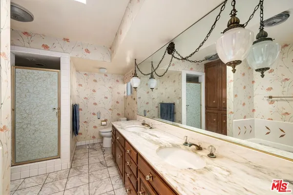 $2,895,000 | 6505 South Halm Avenue, Los Angeles, CA 90056