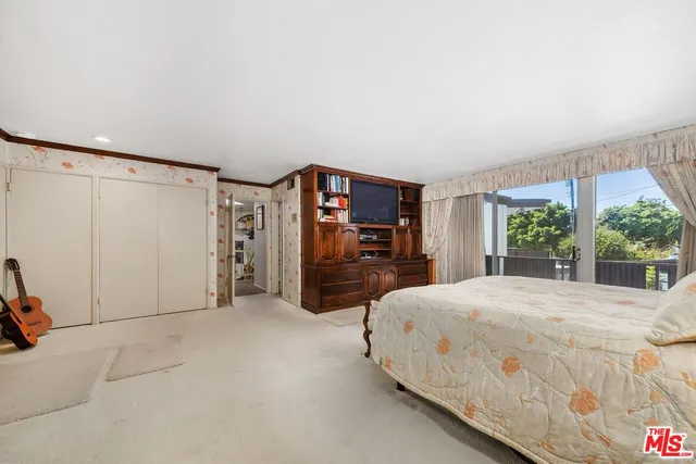 $2,895,000 | 6505 South Halm Avenue, Los Angeles, CA 90056