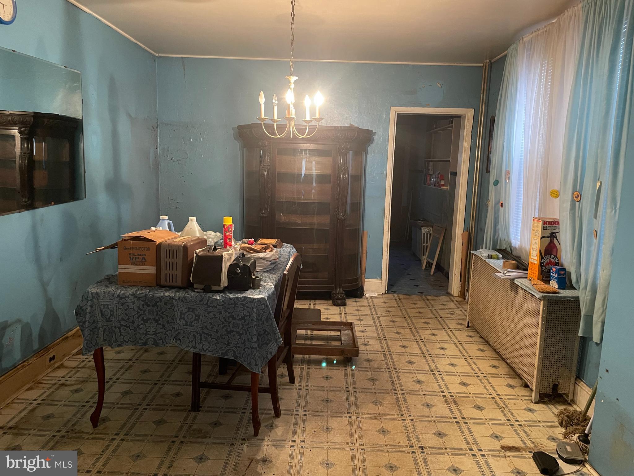 418 Clinton Street Camden, NJ 08103 - Photo 5 of 10 Dining Room