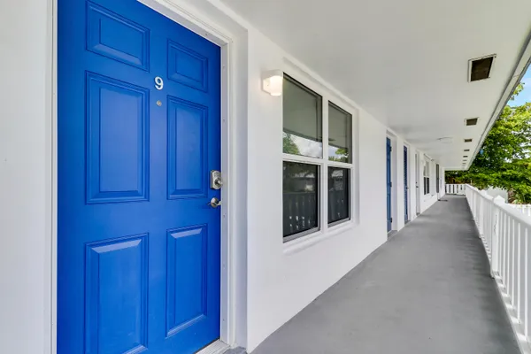 $1,600 | 2929 Southeast Ocean Boulevard, Unit I9, Stuart, FL 34996