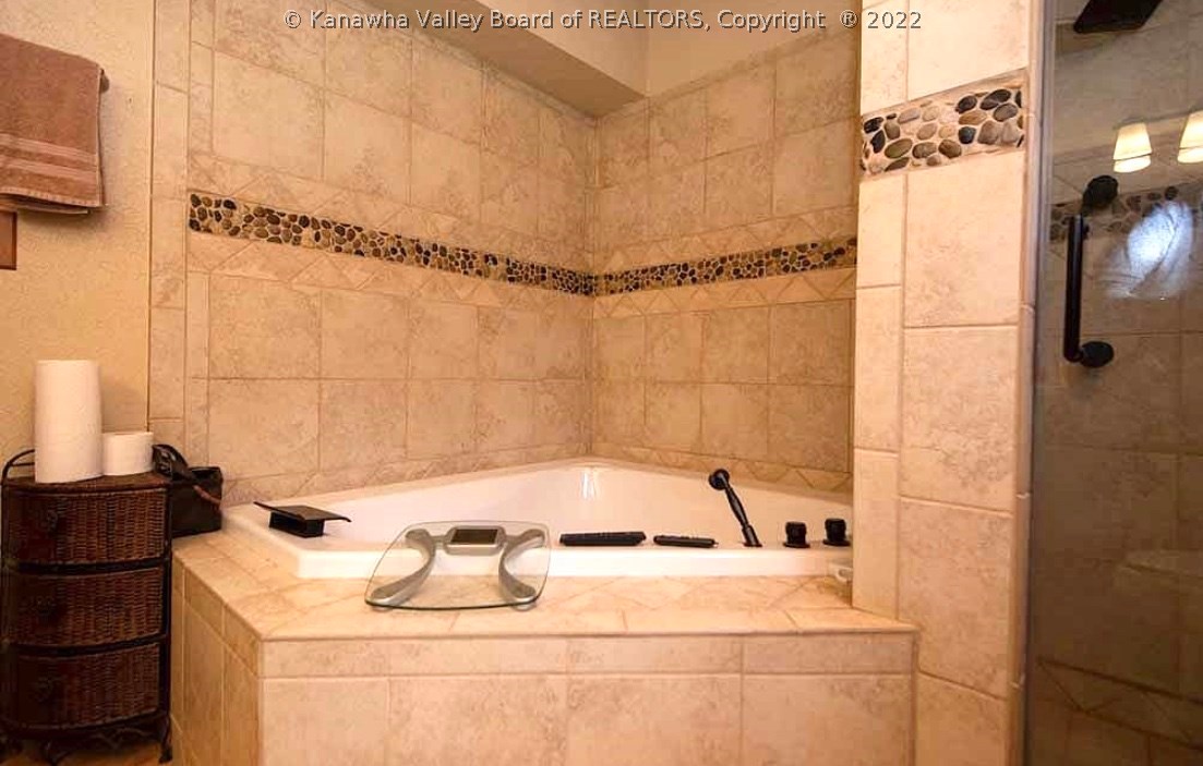 6806 Charleston Road Given, WV 25245 - Photo 19 of 29 Gallery Image 19
