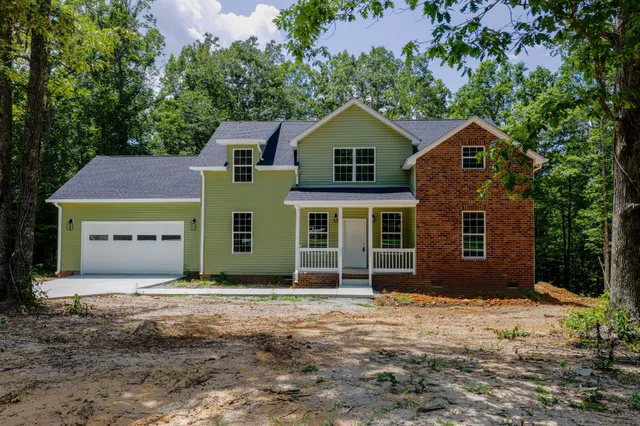 $469,000 | 161 Vista Pointe, Hohenwald, TN 38462