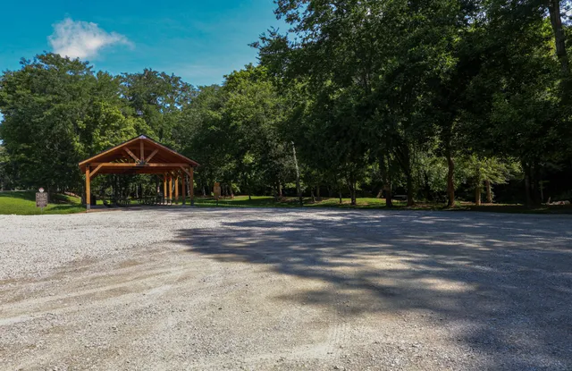 $469,000 | 161 Vista Pointe, Hohenwald, TN 38462