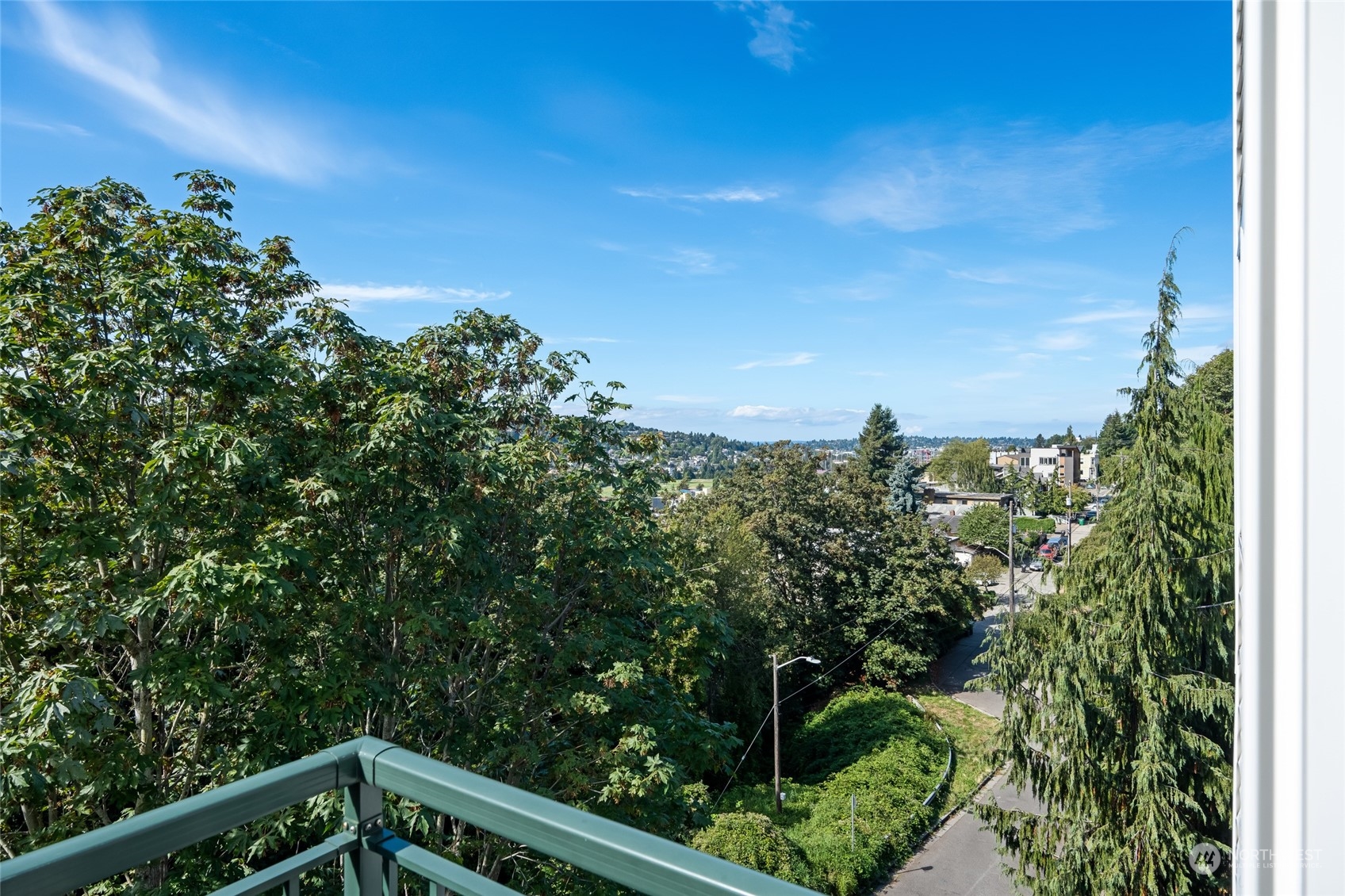 1110 West Howe Street, Unit 304 Seattle, WA 98119 - Photo 10 of 24 a view of a small yard