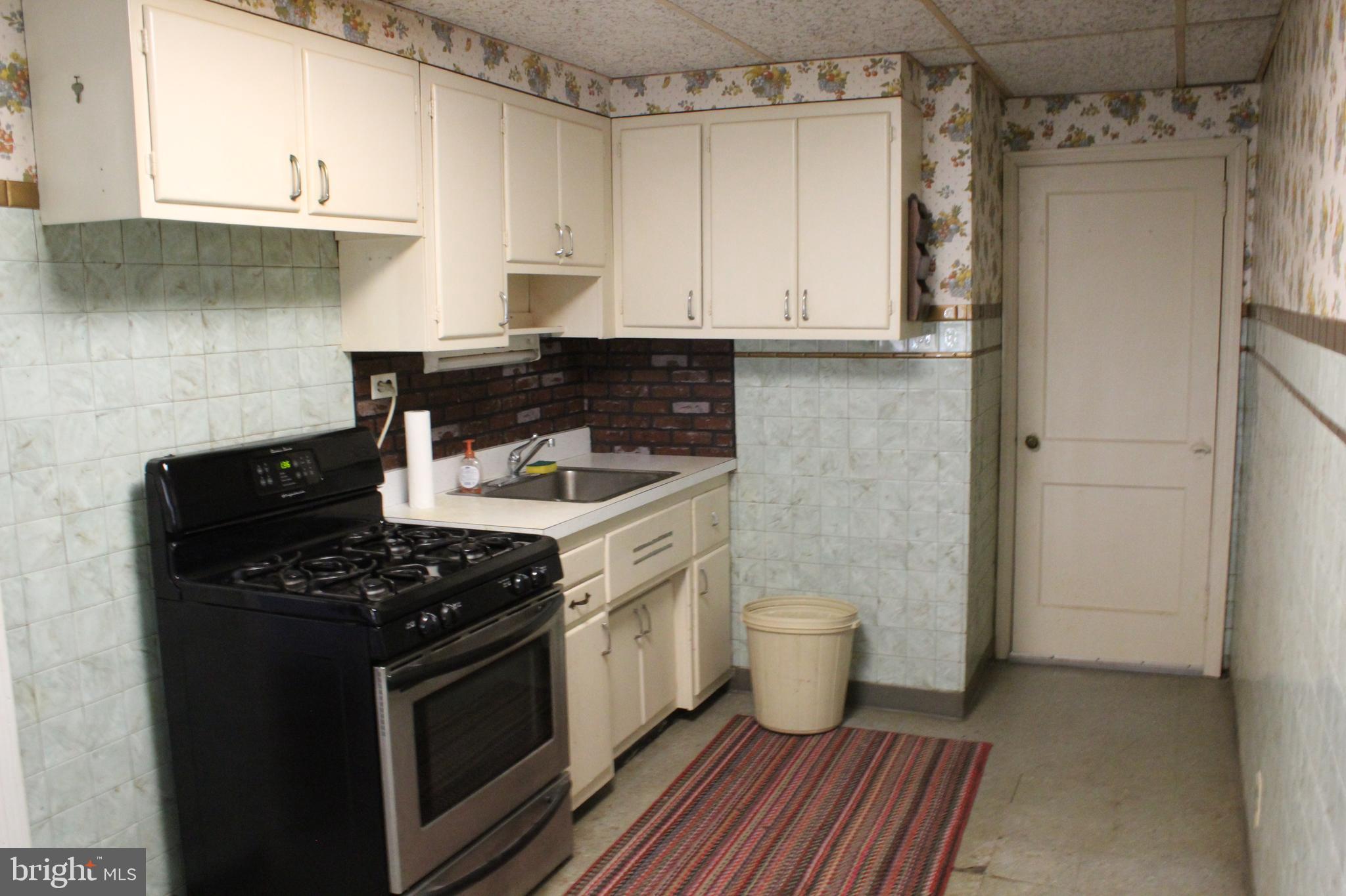 815 Colwell Road Swarthmore, PA 19081 - Photo 4 of 15 Kitchen