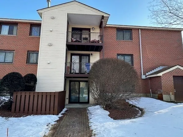$2,225 | 189 Littleton Road, Unit 15, Chelmsford, MA 01824