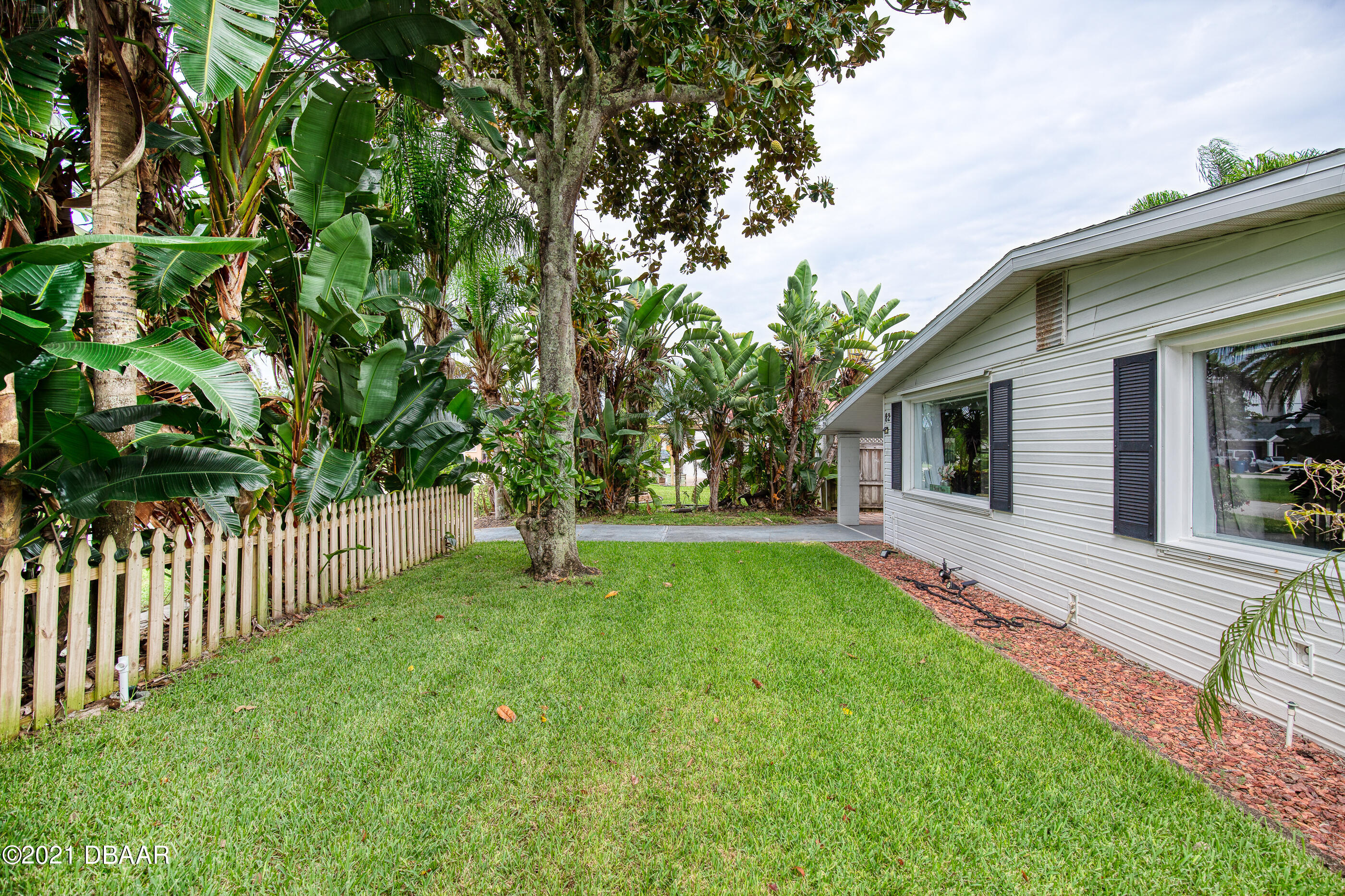 82 Margaret Road Ormond Beach, FL 32176 - Photo 7 of 54 82MargaretRoad-5