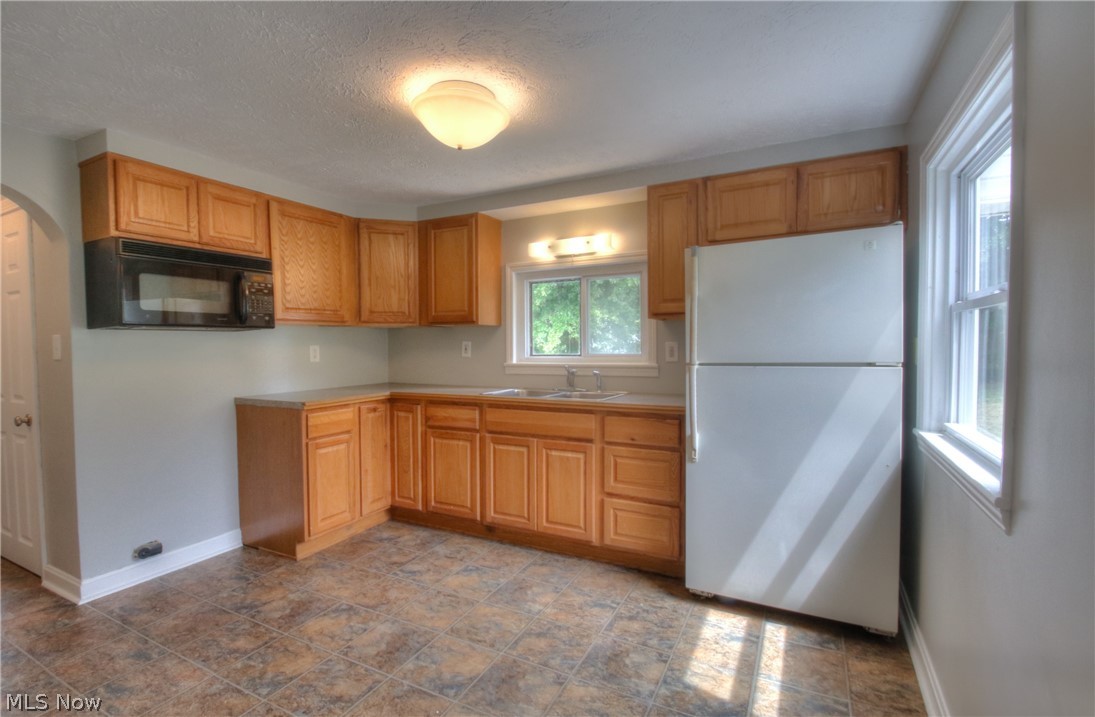 33801 Eddy Road Willoughby, OH 44094 - Photo 6 of 33