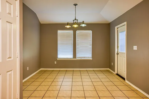 $2,000 | 1113 La Mirada Street, Portland, TX 78374