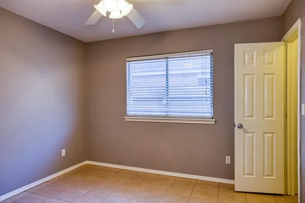 $2,000 | 1113 La Mirada Street, Portland, TX 78374