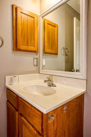 $2,000 | 1113 La Mirada Street, Portland, TX 78374