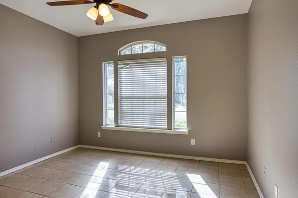 $2,000 | 1113 La Mirada Street, Portland, TX 78374
