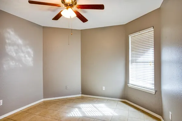 $2,000 | 1113 La Mirada Street, Portland, TX 78374