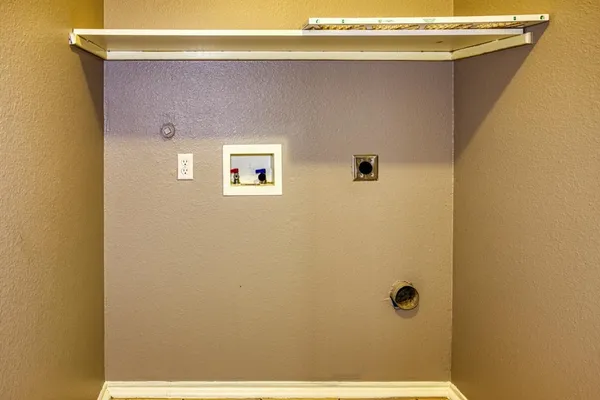 $2,000 | 1113 La Mirada Street, Portland, TX 78374