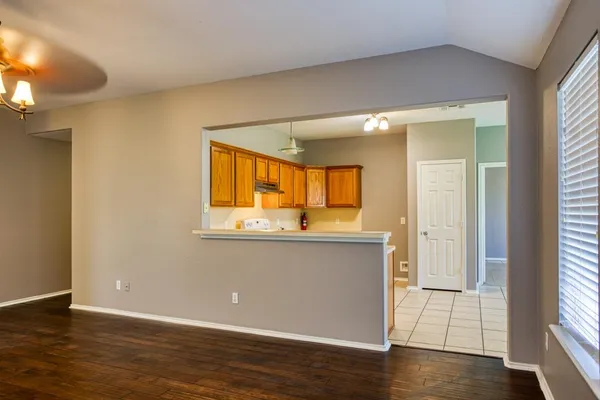 $2,000 | 1113 La Mirada Street, Portland, TX 78374