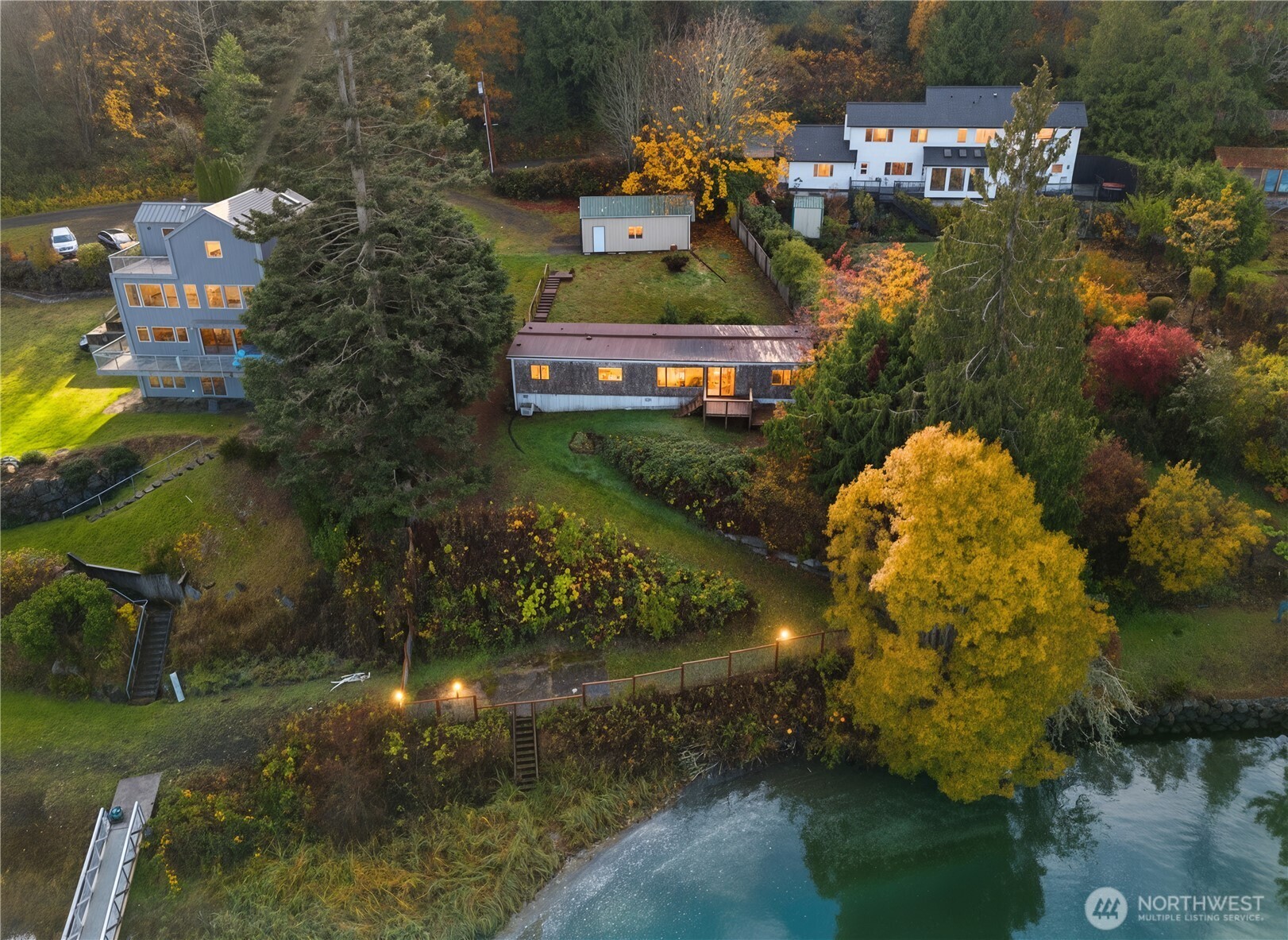 813 Fairmount Road Port Townsend, WA 98368 - Photo 2 of 30