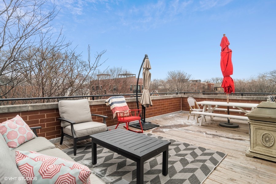 2002 West Barry Avenue Chicago, IL 60618 - Photo 19 of 25 a view of outdoor space with seating
