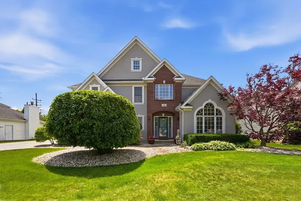 $950,000 | 22W133 Glenrise Court, Glen Ellyn, IL 60137