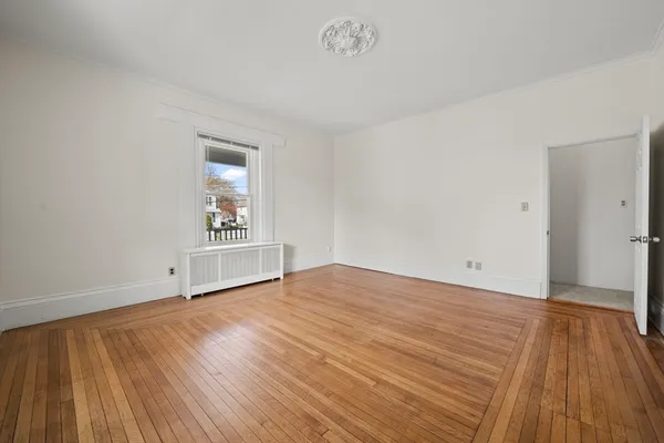 $2,550 | 99 Montvale Avenue, Unit 1, Woburn, MA 01801