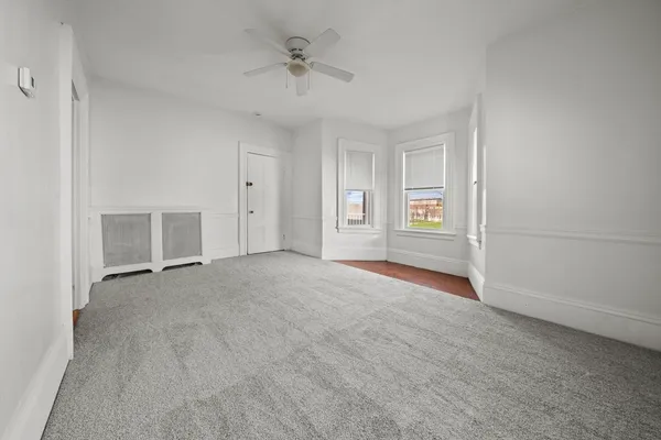 $2,550 | 99 Montvale Avenue, Unit 1, Woburn, MA 01801