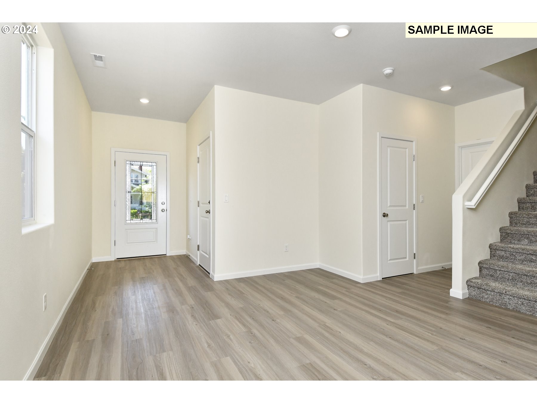 4237 Southwest Royal Avenue Gresham, OR 97080 - Photo 2 of 18 Gallery Image 2