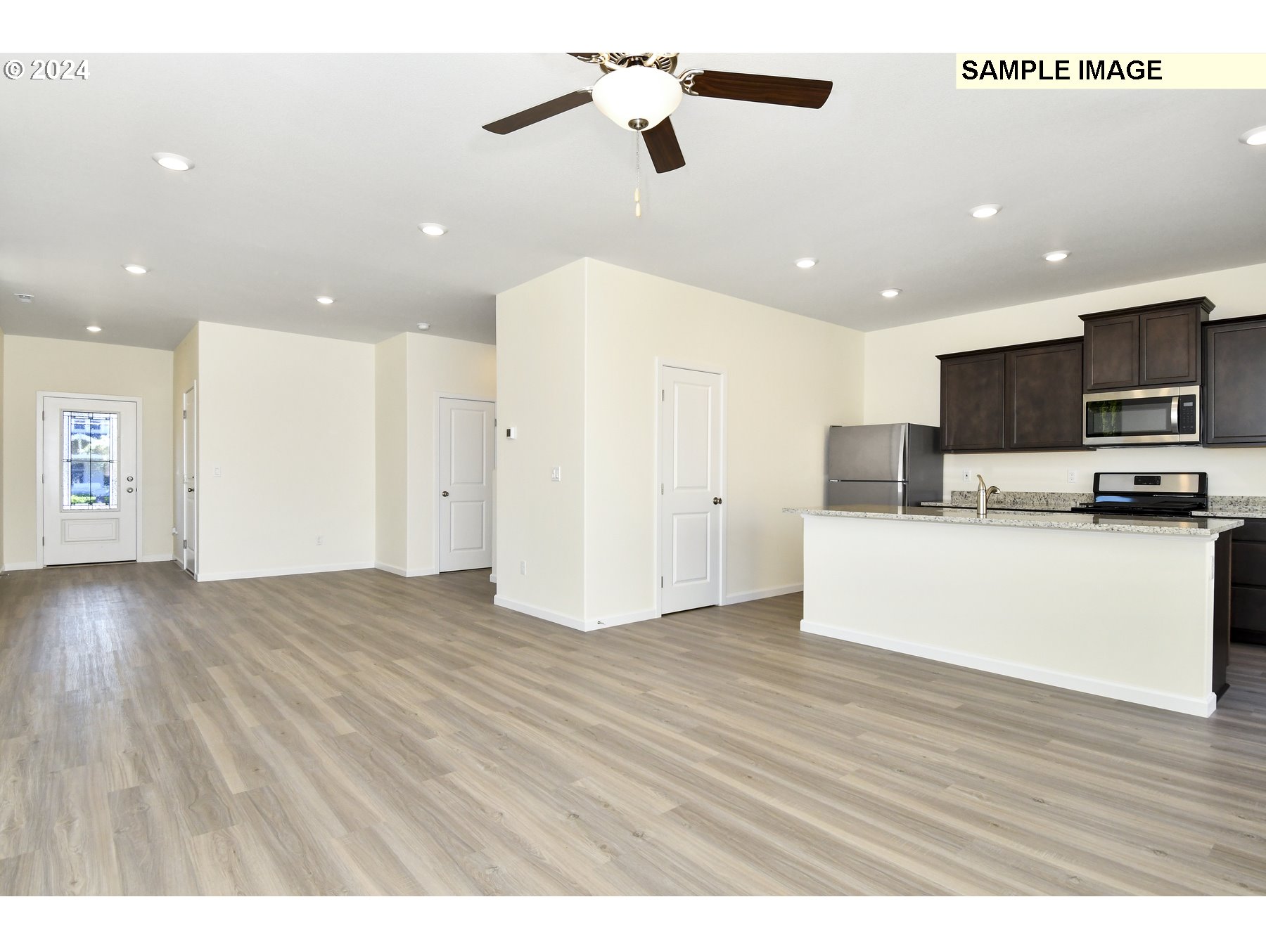 4237 Southwest Royal Avenue Gresham, OR 97080 - Photo 5 of 18 Gallery Image 5