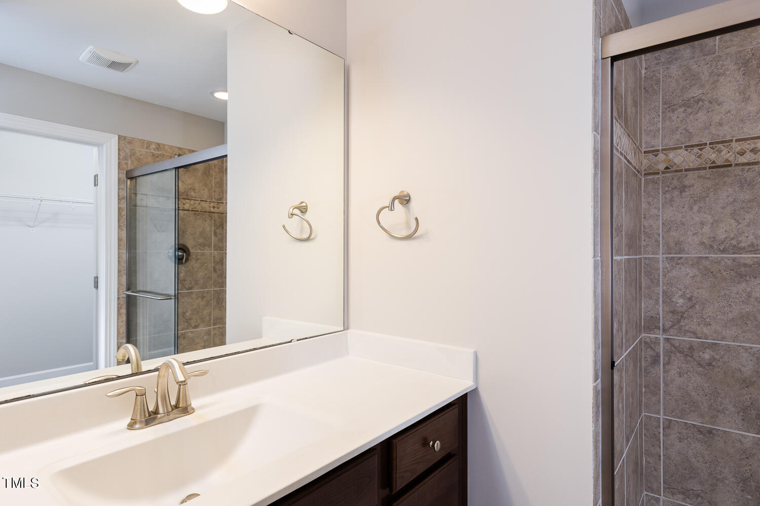 5437 Overdale Lane Raleigh, NC 27603 - Photo 33 of 42 Ensuite Bathroom #2