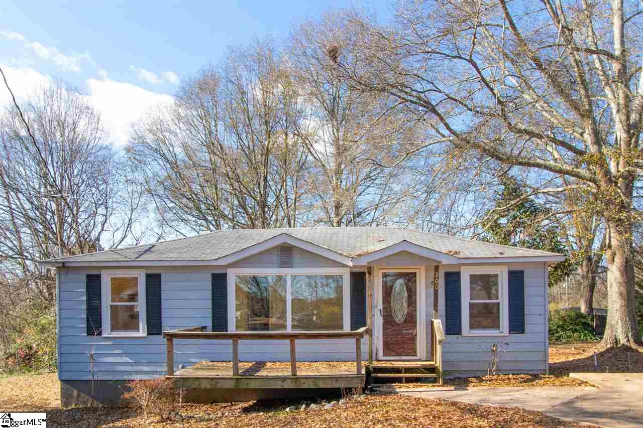 200 Summit Street Seneca, SC 29678 - Photo 1 of 17