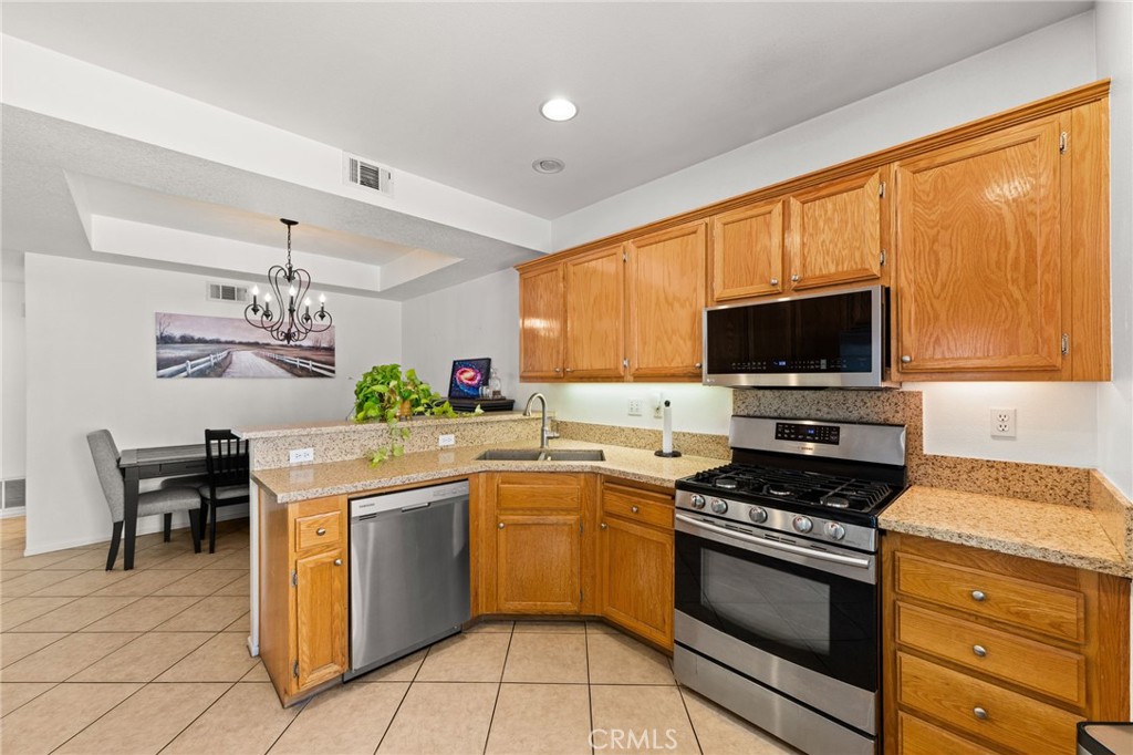 3739 Ave Veracruz Riverside, CA 92503 - Photo 7 of 29 Gallery Image 7