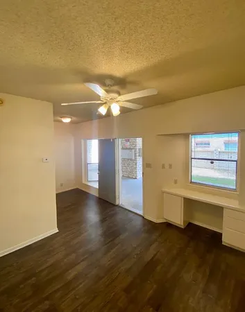 $1,125 | 2604 Salado Street, Unit 203, Austin, TX 78705