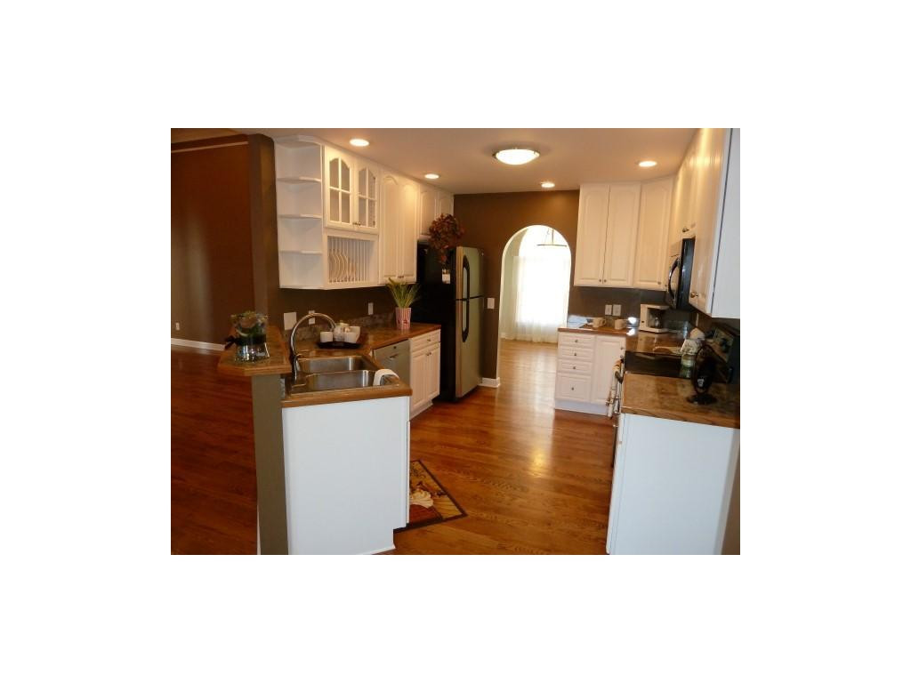 508 Whitetail Road Church Hill, TN 37642 - Photo 8 of 24 Lots of beautiful cabinets