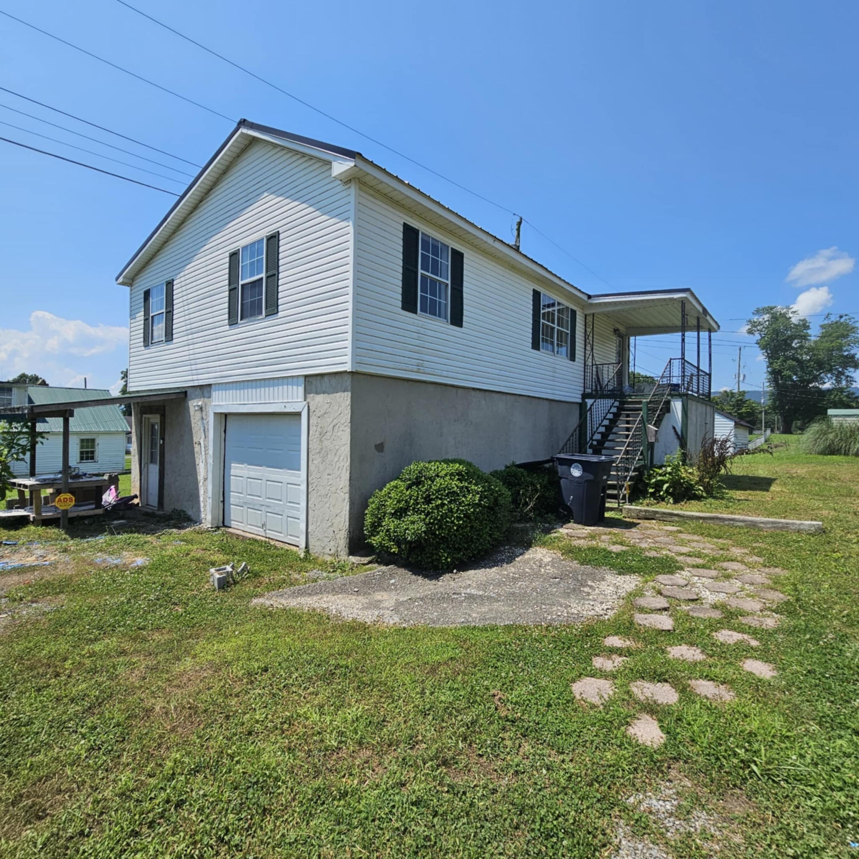 1240 Main Street Kimball, TN 37347 - Photo 2 of 15 9f762e68-ef5b-4af0-aec3-b702159c59ce