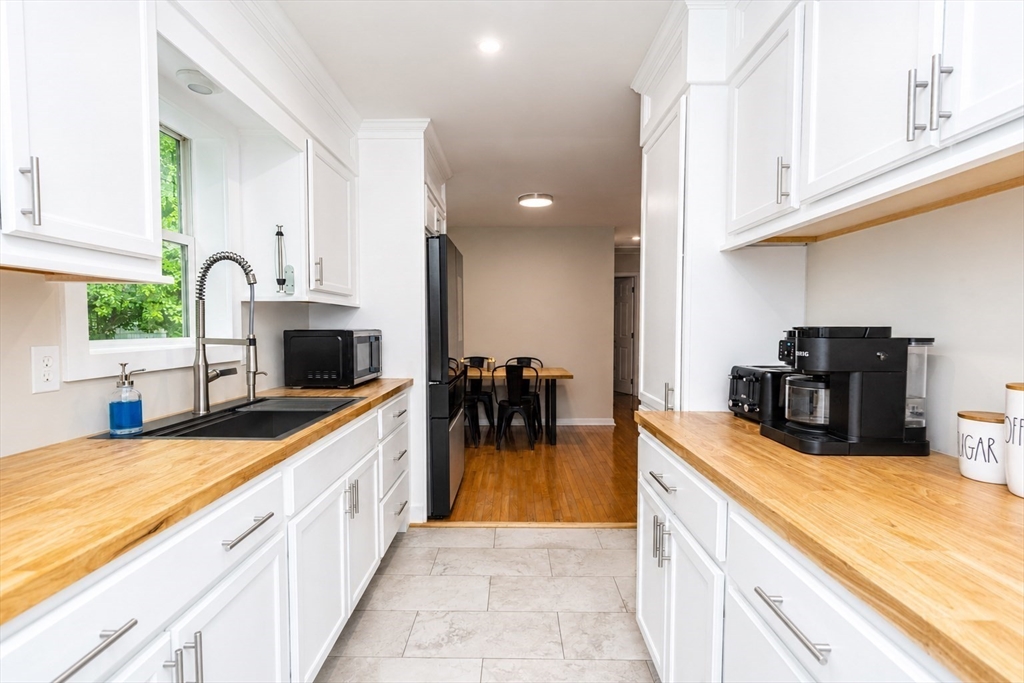 155 Fitch Road Clinton, MA 01510 - Photo 10 of 25