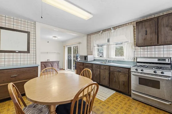 $949,900 | 53 Dean Street, Westwood, MA 02090