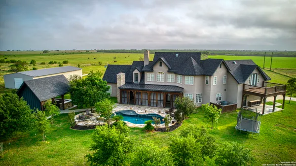$2,499,000 | 2538 County Road 223, Floresville, TX 78114