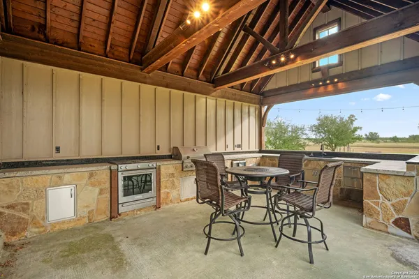 $2,499,000 | 2538 County Road 223, Floresville, TX 78114