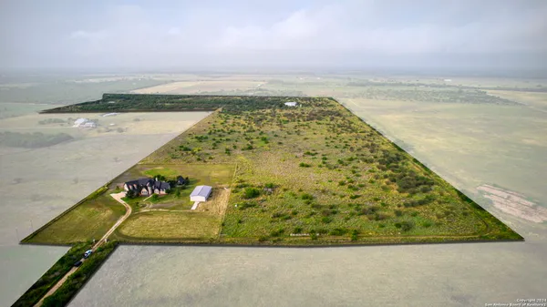 $2,499,000 | 2538 County Road 223, Floresville, TX 78114
