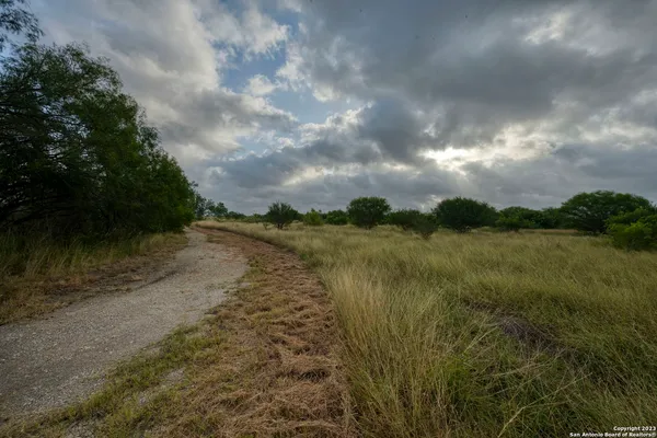 $2,499,000 | 2538 County Road 223, Floresville, TX 78114