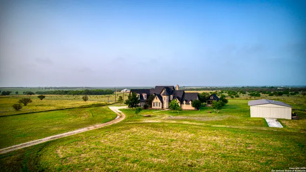 $2,499,000 | 2538 County Road 223, Floresville, TX 78114