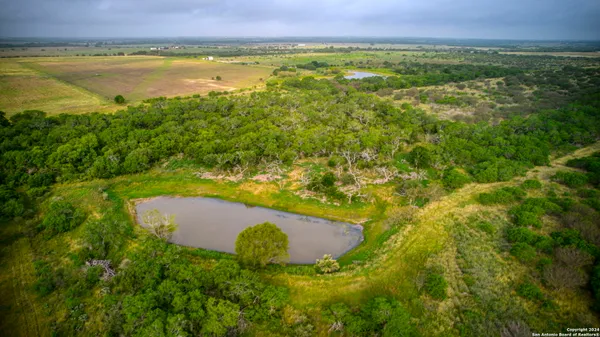 $2,499,000 | 2538 County Road 223, Floresville, TX 78114