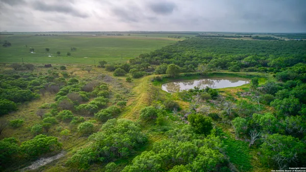 $2,499,000 | 2538 County Road 223, Floresville, TX 78114