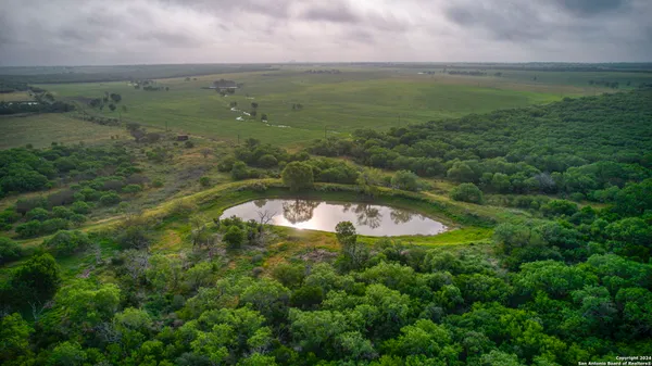 $2,499,000 | 2538 County Road 223, Floresville, TX 78114