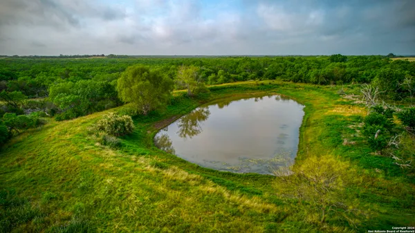 $2,499,000 | 2538 County Road 223, Floresville, TX 78114