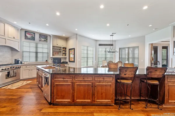 $2,499,000 | 2538 County Road 223, Floresville, TX 78114