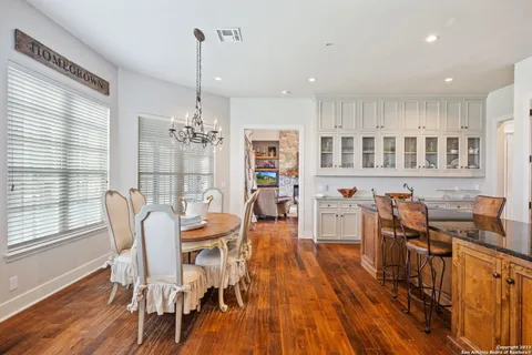 $2,595,000 | 2538 County Road 223, Floresville, TX 78114