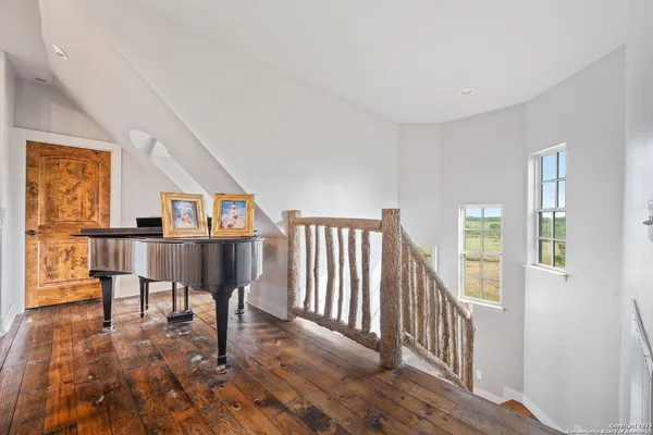 $2,499,000 | 2538 County Road 223, Floresville, TX 78114