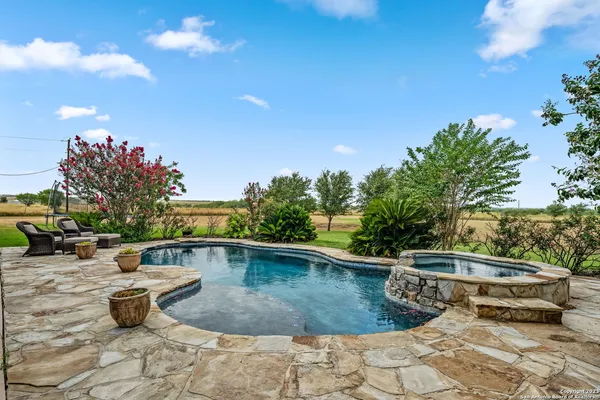 $2,499,000 | 2538 County Road 223, Floresville, TX 78114