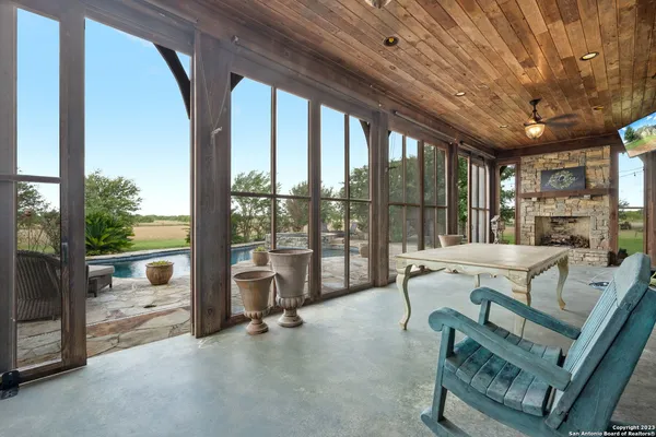 $2,499,000 | 2538 County Road 223, Floresville, TX 78114