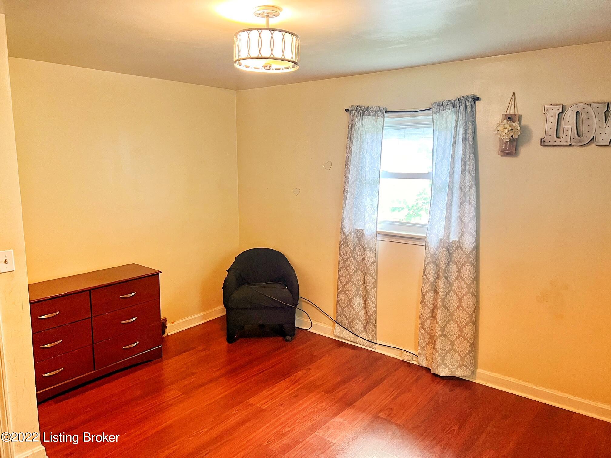 3905 Cane Run Road Louisville, KY 40216 - Photo 15 of 21 Primary Bedroom