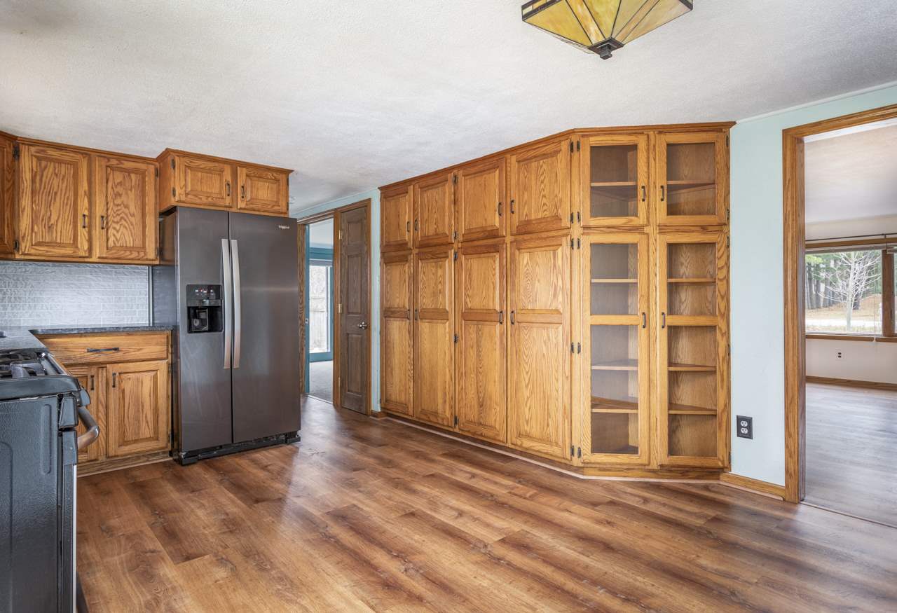 3188 North Three Mile Road Traverse City, MI 49686 - Photo 9 of 29 1881915-8.JPG